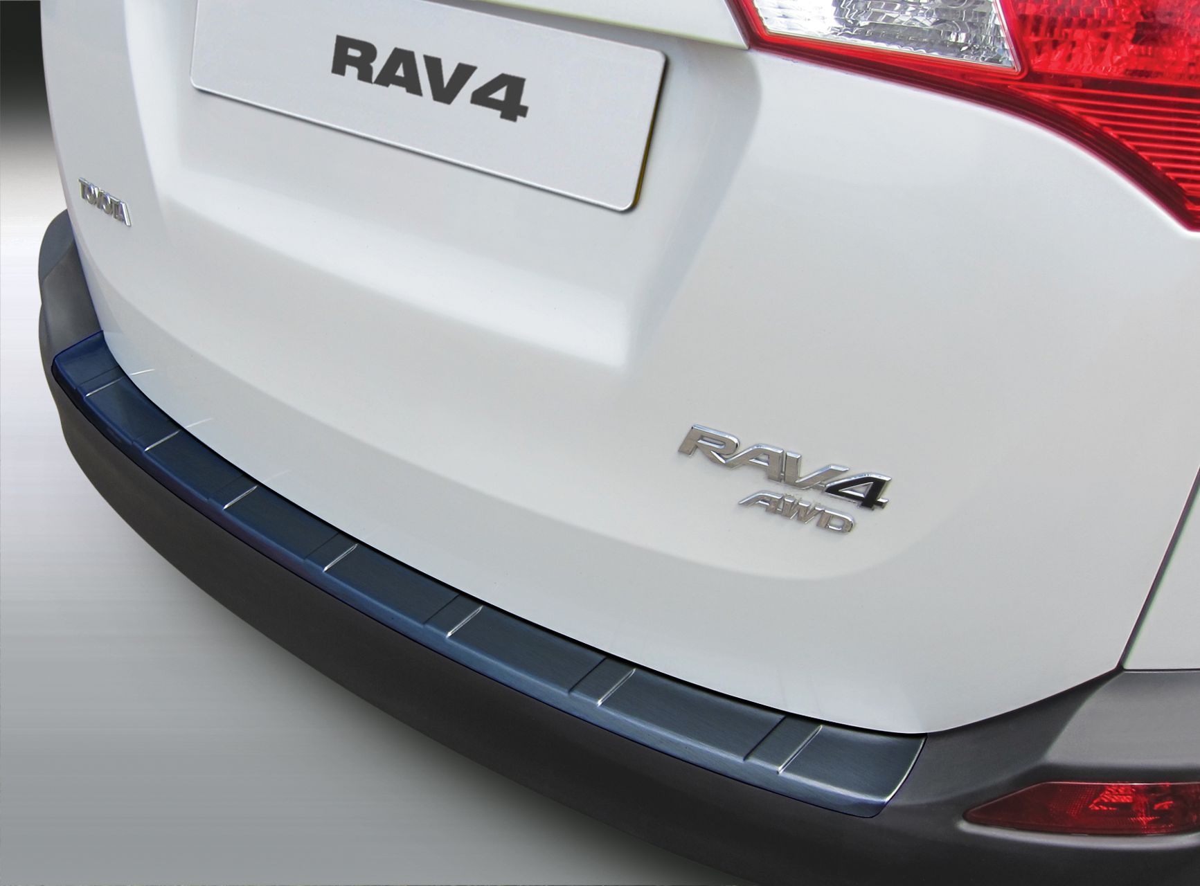 Накладка на задний бампер Toyota RAV 4 (CA40), 2012-2015