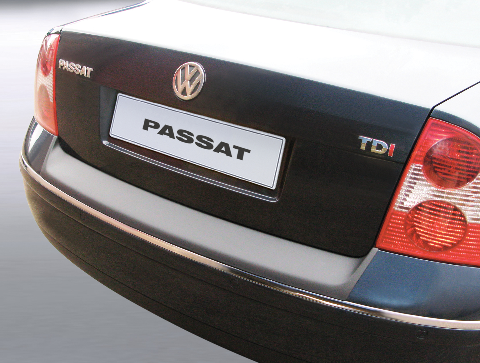 Накладка на задний бампер Volkswagen Passat B5, седан, 2000-2005
